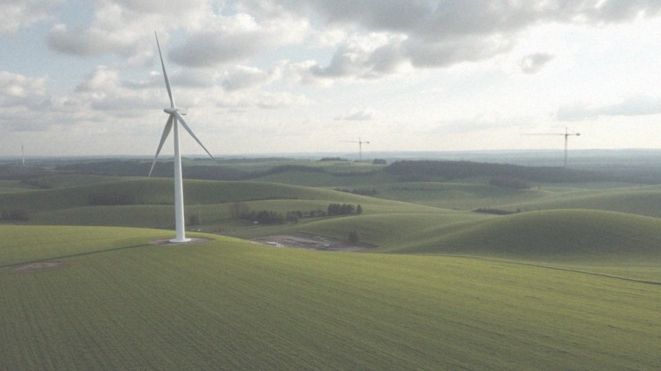 Jakie są koszty związane z instalacją wiatraka?